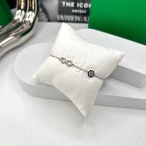 Enduring Bond - Silver Bracelet